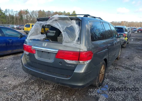 2008 Honda Odyssey Touring z USA, uszkodzony, nr VIN 5FNRL38948B112218